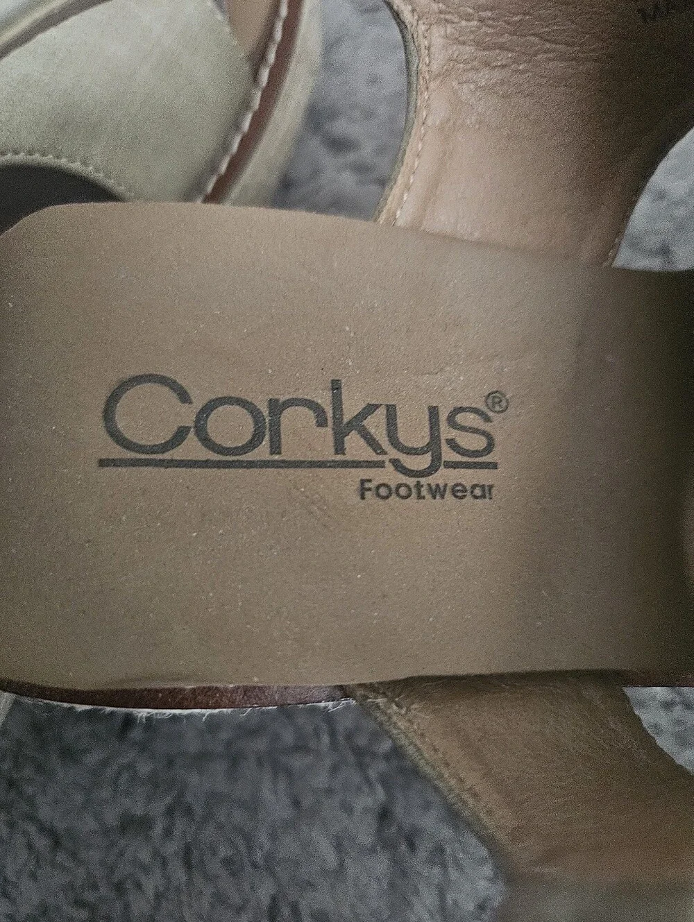 Corkys Freddie Wedge Sandals Taupe Sz 8 Summer Resort Vacation